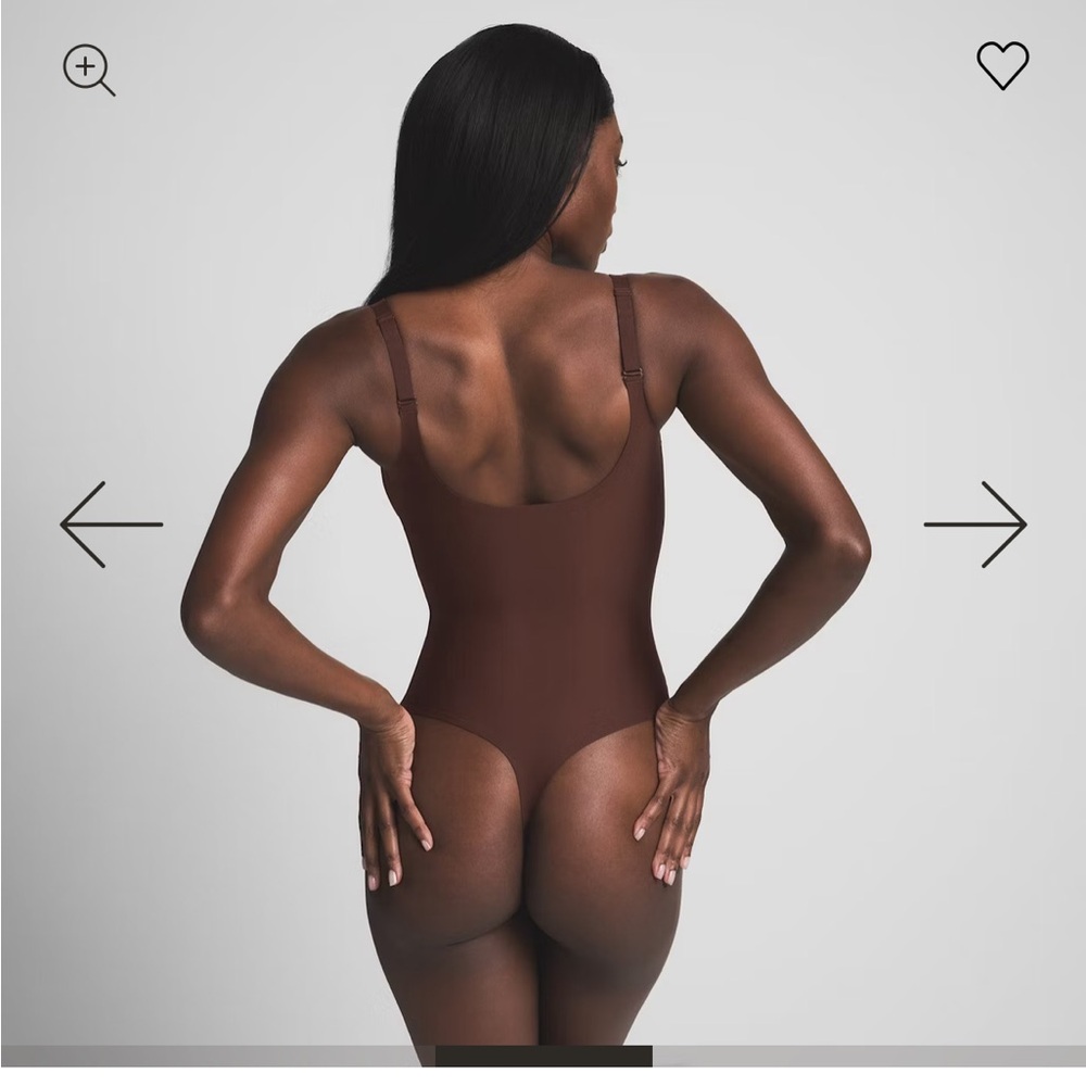 SKIMS  Unlined Plunge Thong Bodysuit NWT - Picture 4 of 10